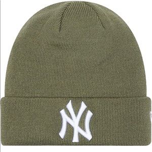 KHAKI YANKEE’S HAT/TUQUE